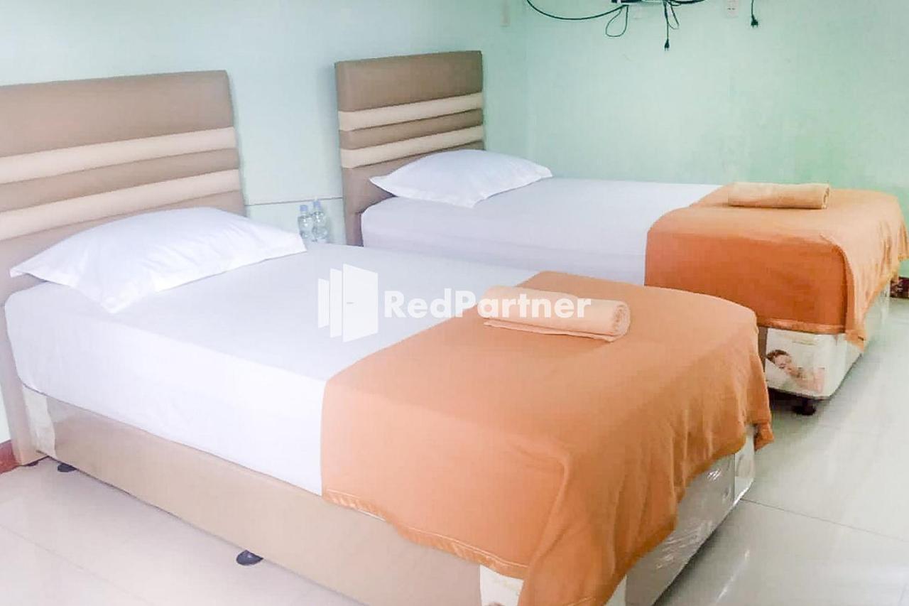 Sutomo Indah Homestay Syariah RedPartner Padang Sidempuan Bagian luar foto