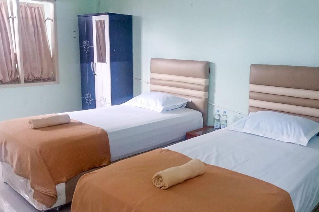 Sutomo Indah Homestay Syariah RedPartner Padang Sidempuan Bagian luar foto